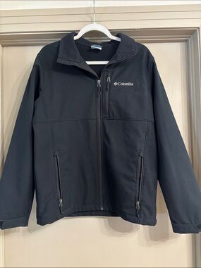 Columbia Black Softshell Jacket with Chest Logo